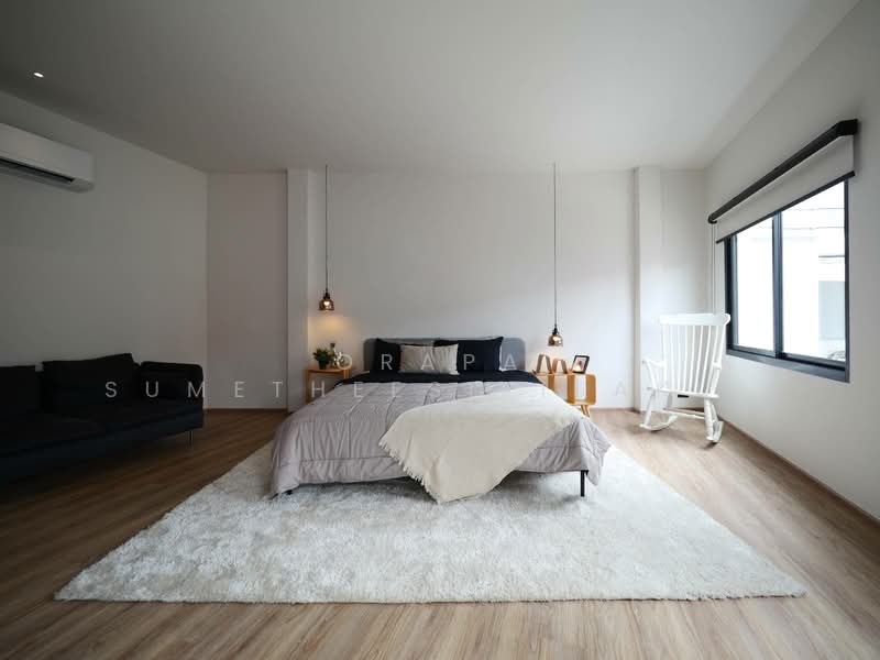 3-BR Townhouse, Bangkok, Khlong Tan Nua, Watthana, Bangkok, 3 Bedrooms, 193 sqm, Townhouse For Sale, by Orapa Sumetheesirisakul, 500242591 - DDproperty.com