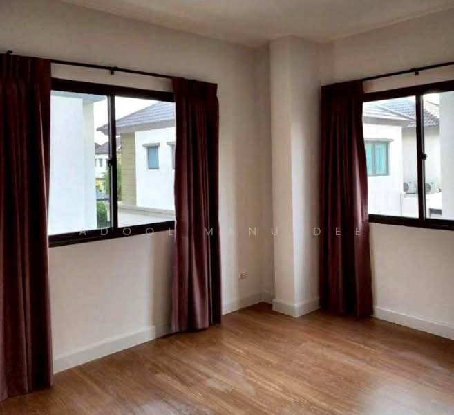 V Compound Tiwanon-Rangsit, Pathum Thani, Tiwanon Road, Bang Kadi, Muang Pathum Thani, Pathum Thani, 3 Bedrooms, 140 sqm, Townhouse For Sale, by Adool Manusdee, 500242616 - DDproperty.com