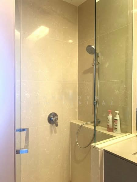 The Esse Asoke, Bangkok, 333 Soi Sukhumvit 21, Sukhumvit Road, Khlongtoei Nua, Watthana, Bangkok, 1 Bedroom, 37 sqm, Condo For Rent, by Tanaporn Phumvilairak, 500242633 - DDproperty.com