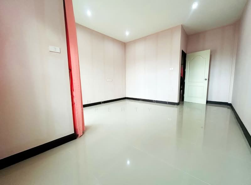 บูรพาแลนด์ สวนเสือ, Chon Buri (Pattaya), Nong - Kham, Si Racha, Chon Buri (Pattaya), 3 Bedrooms, 100 sqm, Townhouse For Sale, by The Best Property ติ้ง, 500242657 - DDproperty.com