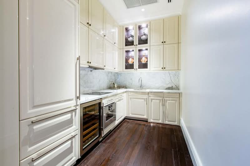 98 Wireless, Bangkok, 98 Wireless Road, Lumphini, Pathum Wan, Bangkok, 2 Bedrooms, 132 sqm, Condo For Sale, by Somrad Phoopruksachart, 500242663 - DDproperty.com