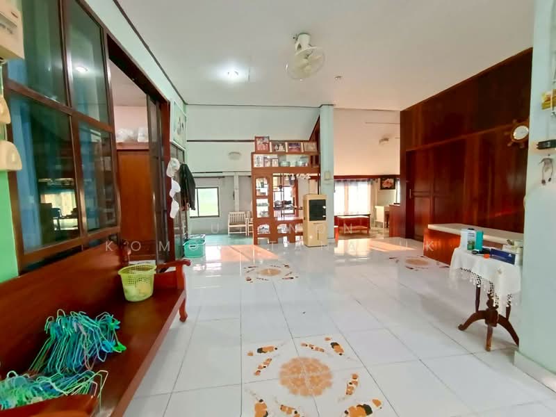 ขายบ้านเดี่ยว พร้อมพื้นที่ทำธุรกิจ บรรยากาศร่มรื่น ใกล้แหล่งชุมชน ติดโรงเรียนประจำ ต.ดอนมูล จ.แพร่, Phrae, Don Mun, Sung Men, Phrae, 3 Bedrooms, 400 sqm, Single Detached House For Sale, by Jutanon Komoottanaruk, 500242678 - DDproperty.com