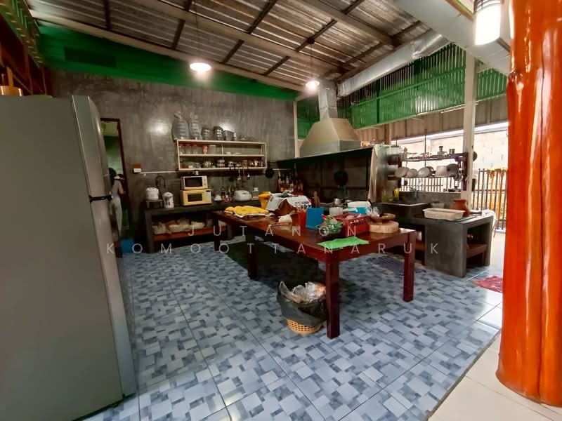 ขาย - ขายบ้านเดี่ยว พร้อมพื้นที่ทำธุรกิจ บรรยากาศร่มรื่น ใกล้แหล่งชุมชน ติดโรงเรียนประจำ ต.ดอนมูล จ.แพร่, แพร่