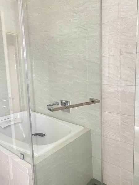 Maru Ekkamai 2, Bangkok, 70-5 Sukhumvit 63 Road, Phra Kanong Nua, Watthana, Bangkok, 2 Bedrooms, 55 sqm, Condo For Sale, by Somrad Phoopruksachart, 500242701 - DDproperty.com