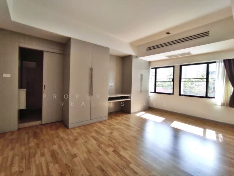 Villa Bajaj, Bangkok, Soi Sukhumvit 19, Khlongtoei Nua, Watthana, Bangkok, 3 Bedrooms, 240 sqm, Condo For Rent, by PROPERTYSIGHTS REAL ESTATE, 500242765 - DDproperty.com