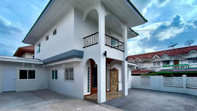 หมู่บ้านเสนา 88 ถนนนวลจันทร์, กรุงเทพ, ถนนนวลจันทร์ซอย 17, คลองกุ่ม, บึงกุ่ม, กรุงเทพ, 160 ตร.ม., บ้านเดี่ยว ขาย, โดย วัชราทรัพย์ ภูปภาดล, 500242804 - DDproperty.com