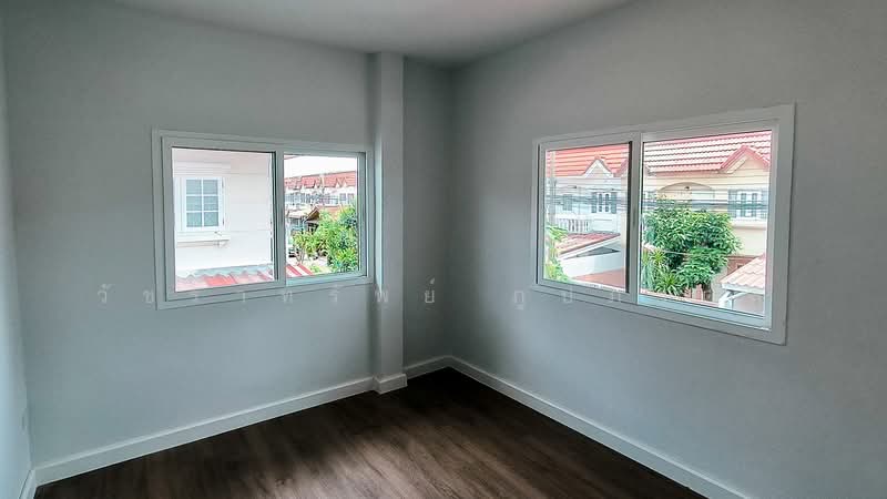 หมู่บ้านเสนา 88 ถนนนวลจันทร์, Bangkok, ถนนนวลจันทร์ซอย 17, Khlong Kum, Bueng Kum, Bangkok, 4 Bedrooms, 160 sqm, Single Detached House For Sale, by วัชราทรัพย์ ภูปภาดล, 500242804 - DDproperty.com