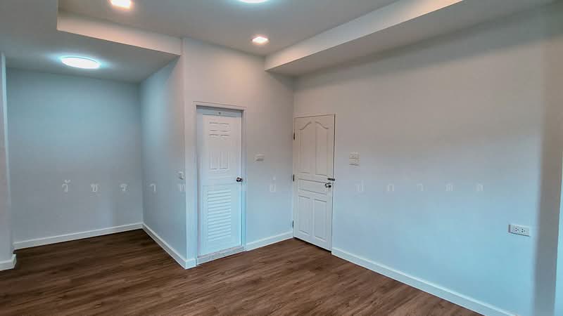 หมู่บ้านเสนา 88 ถนนนวลจันทร์, Bangkok, ถนนนวลจันทร์ซอย 17, Khlong Kum, Bueng Kum, Bangkok, 4 Bedrooms, 160 sqm, Single Detached House For Sale, by วัชราทรัพย์ ภูปภาดล, 500242804 - DDproperty.com