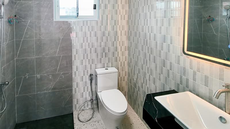 หมู่บ้านเสนา 88 ถนนนวลจันทร์, Bangkok, ถนนนวลจันทร์ซอย 17, Khlong Kum, Bueng Kum, Bangkok, 4 Bedrooms, 160 sqm, Single Detached House For Sale, by วัชราทรัพย์ ภูปภาดล, 500242804 - DDproperty.com