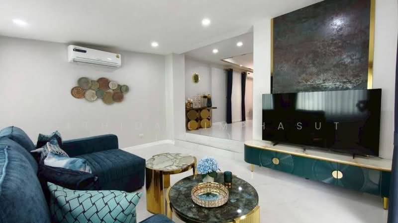 Pattaya Lagoon Village, Chon Buri (Pattaya), Nong Pru, Bang Lamung (Pattaya), Chon Buri (Pattaya), 4 Bedrooms, 250 sqm, Villa For Sale, by Sathida Limphasut (App), 500242835 - DDproperty.com