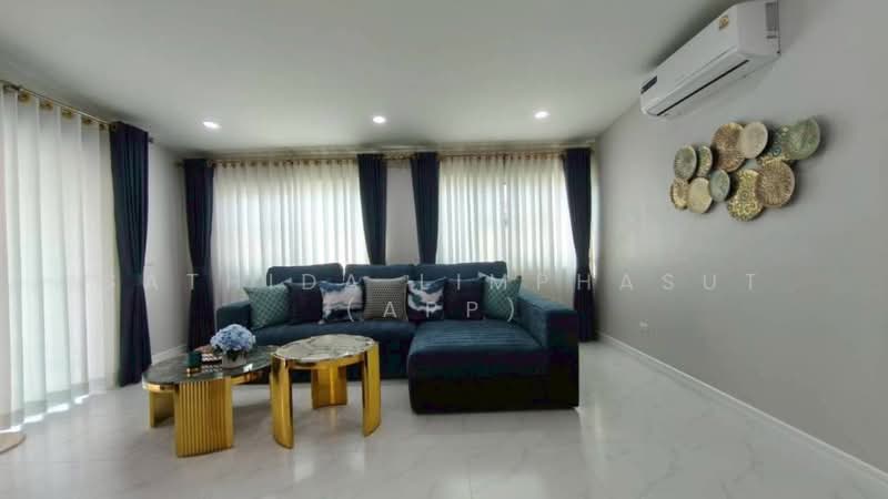 Pattaya Lagoon Village, Chon Buri (Pattaya), Nong Pru, Bang Lamung (Pattaya), Chon Buri (Pattaya), 4 Bedrooms, 250 sqm, Villa For Sale, by Sathida Limphasut (App), 500242835 - DDproperty.com