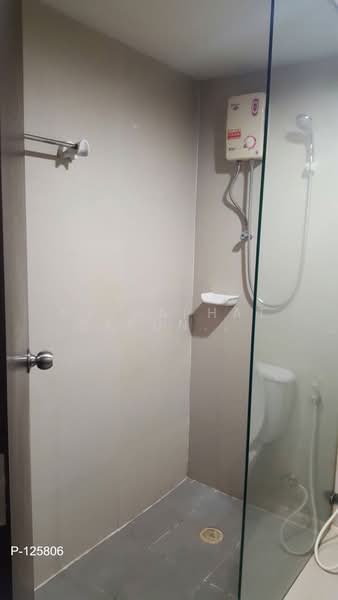 Family Park Condominium, Bangkok, 48 Soi Ladprao 48 separate 3 Ladprao Road, Samsen Nok, Huai Khwang, Bangkok, 1 Bedroom, 32 sqm, Condo For Rent, by Nichaphat Sakunchayapha, 500242882 - DDproperty.com