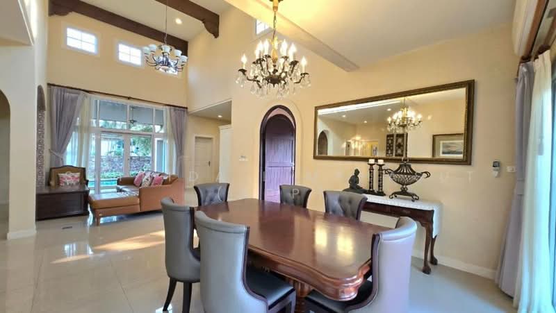 Silk Road Place, Chon Buri (Pattaya), Chaiyapruek 2 Road, Bang Lamung, Bang Lamung (Pattaya), Chon Buri (Pattaya), 3 Bedrooms, 281 sqm, Villa For Sale, by Sathida Limphasut (App), 500242962 - DDproperty.com