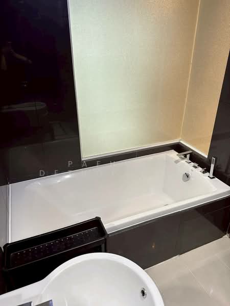 Rhythm Sathorn, Bangkok, 141 Soi Sathorn 21, Yan Nawa, Sathon, Bangkok, 1 Bedroom, 45 sqm, Condo For Rent, by Pafhun  Detnopmani , 500242972 - DDproperty.com