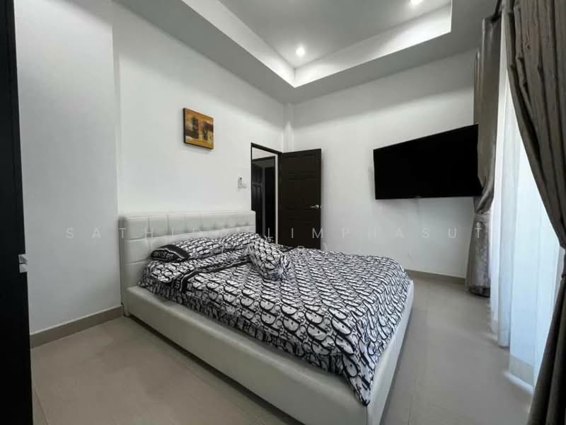 Baan Dusit Pattaya Lake, Chon Buri (Pattaya), Entrance Road, Huai Yai, Bang Lamung (Pattaya), Chon Buri (Pattaya), 4 Bedrooms, 283 sqm, Single Detached House For Sale, by Sathida Limphasut (App), 500242994 - DDproperty.com