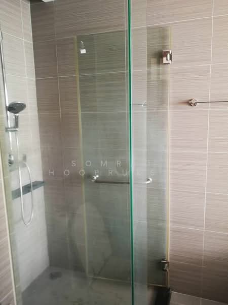 Siri At Sukhumvit, Bangkok, 902 Sukhumvit Road, Phra Kanong, Khlong Toei, Bangkok, 2 Bedrooms, 68 sqm, Condo For Rent, by Somrad Phoopruksachart, 500243002 - DDproperty.com