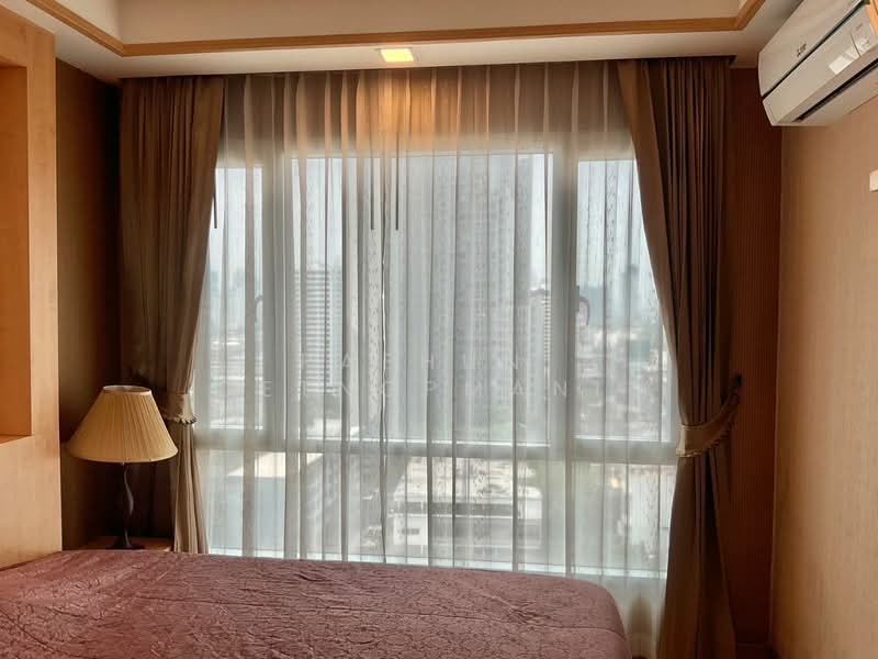 Thru Thonglor, Bangkok, Petchaburi Road, Bang Kapi, Huai Khwang, Bangkok, 1 Bedroom, 38 sqm, Condo For Rent, by Pafhun  Detnopmani , 500243027 - DDproperty.com