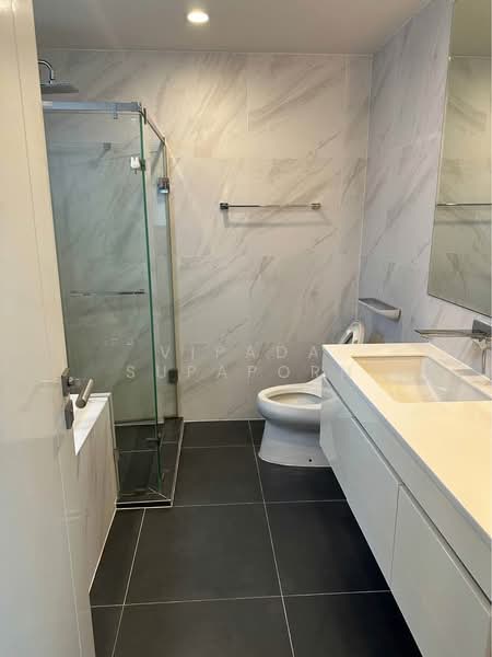 Baan Klang Muang Classe Ekkamai-Ramintra, Bangkok, Sukhonthasawat Road, Lat Phrao, Lat Phrao, Bangkok, 4 Bedrooms, 241 sqm, Single Detached House For Rent, by Vipada Supaporn, 500243068 - DDproperty.com