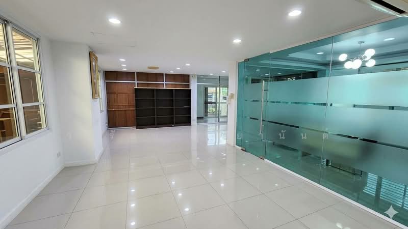 ีขายที่ดิน+ตึกแถว 5ห้อง 373 วา จ.นครราชสีมา ตรงข้ามเดอะโคราช, Nakhon Ratchasima, มิตรภาพ, Nai Muang, Muang Nakhon Ratchasima, Nakhon Ratchasima, , 2,347 sqm, Shophouse For Sale, by วรรัตน์ ตุลยานันต์, 500243096 - DDproperty.com