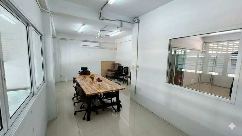 ีขายที่ดิน+ตึกแถว 5ห้อง 373 วา จ.นครราชสีมา ตรงข้ามเดอะโคราช, นครราชสีมา, มิตรภาพ, ในเมือง, เมืองนครราชสีมา, นครราชสีมา, 2,347 ตร.ม., ตึกแถว-อาคารพาณิชย์ ขาย, โดย วรรัตน์ ตุลยานันต์, 500243096 - DDproperty.com