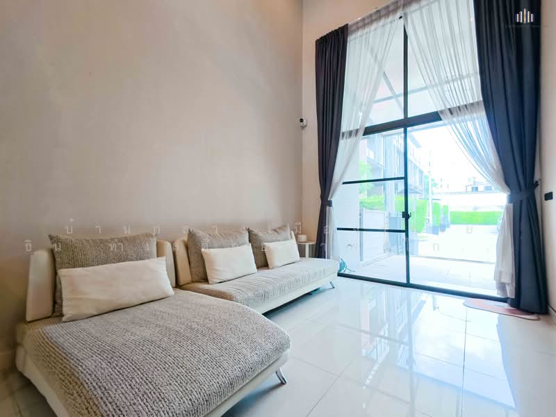 Baan Klang Muang Ratchayothin : บ้านกลางเมือง รัชโยธิน, กรุงเทพ, 464 ซอยพหลโยธิน, เสนานิคม, จตุจักร, กรุงเทพ, 193 ตร.ม., ทาวน์เฮ้าส์ ขาย, โดย บ้านกลางเมืองรัชโยธิน ทำเลศักยภาพ ใกล้ BTS พร้อมใช้ชีวิตระดับเมือง!! ขายถูกบ้านกลางเมืองหลังมุมขนาด, 500243099 - DDproperty.com
