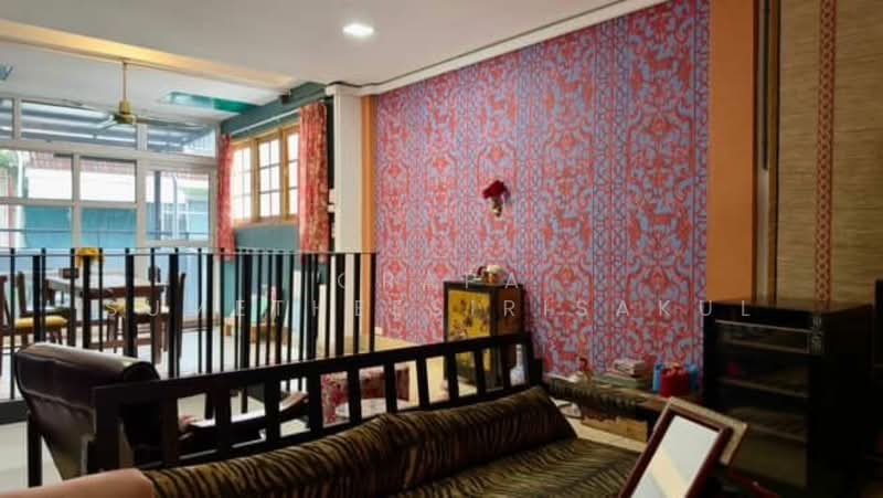 3-BR Townhouse, Bangkok, Thung Wat Don, Sathon, Bangkok, 3 Bedrooms, 300 sqm, Townhouse For Sale, by Orapa Sumetheesirisakul, 500243101 - DDproperty.com