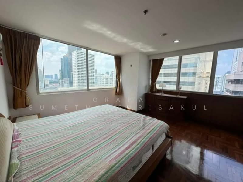 Asoke Place, Bangkok, Asok Montri Rd, Khlongtoei Nua, Watthana, Bangkok, 2 Bedrooms, 138 sqm, Condo For Sale, by Orapa Sumetheesirisakul, 500243117 - DDproperty.com
