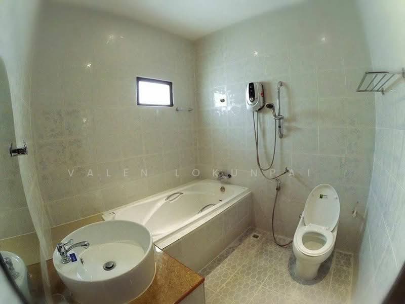 5-BR House, Chon Buri (Pattaya), Nong Pru, Bang Lamung (Pattaya), Chon Buri (Pattaya), 5 Bedrooms, 377 sqm, Single Detached House For Sale, by Valen Lokunpai , 500243168 - DDproperty.com