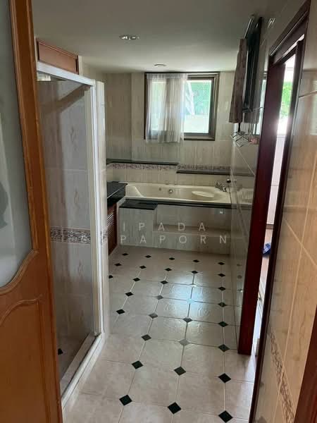 4-BR House, Bangkok, Nong Bon, Prawet, Bangkok, 4 Bedrooms, 400 sqm, Single Detached House For Rent, by Vipada Supaporn, 500243188 - DDproperty.com