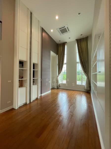 Baan Klang Krung Thonglor : บ้านกลางกรุงทองหล่อ, กรุงเทพ, 55 ซอยสุขุมวิท 55, คลองตันเหนือ, วัฒนา, กรุงเทพ, 350 ตร.ม., ทาวน์เฮ้าส์ ขาย, โดย Orapa Sumetheesirisakul, 500243202 - DDproperty.com