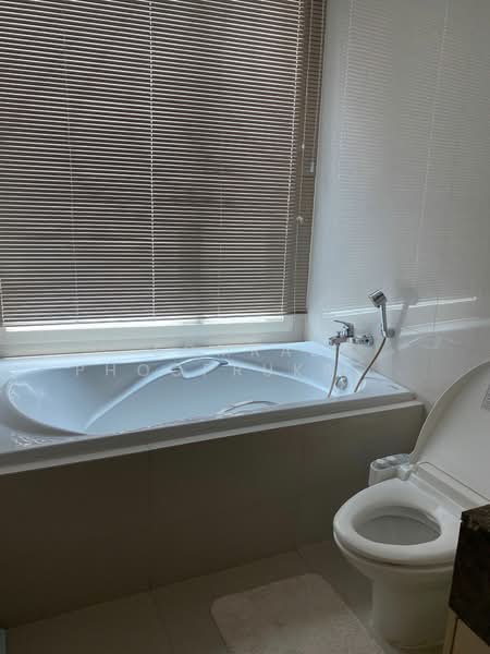 39 by Sansiri, Bangkok, 11 Sukhumvit Road, Khlong Tan Nua, Watthana, Bangkok, 1 Bedroom, 56 sqm, Condo For Rent, by Somrad Phoopruksachart, 500243240 - DDproperty.com