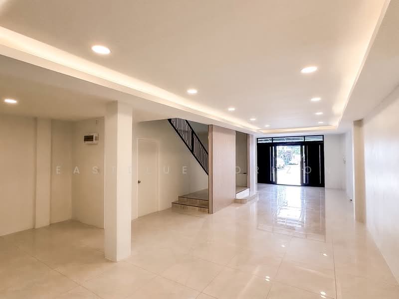 Baan Klang Muang Rama 9 - Ladprao, Bangkok, Soi Ladprao 88, Wang Thonglang, Wang Thonglang, Bangkok, 4 Bedrooms, 260 sqm, Townhouse For Sale, by Eastblue Horizon, 500243254 - DDproperty.com