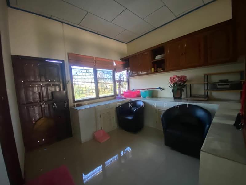 5-BR House, Chon Buri (Pattaya), Nong Pru, Bang Lamung (Pattaya), Chon Buri (Pattaya), 5 Bedrooms, 700 sqm, Single Detached House For Sale, by Valen Lokunpai , 500243273 - DDproperty.com