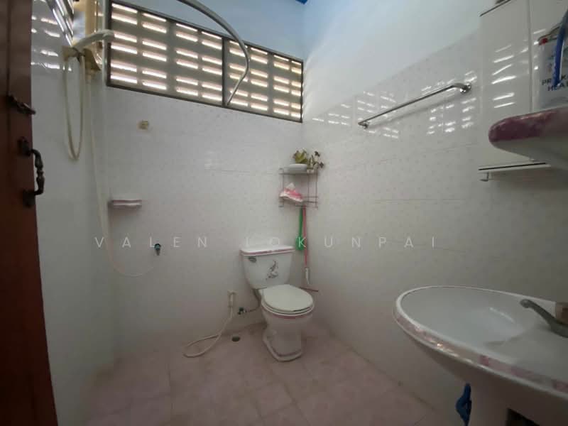 5-BR House, Chon Buri (Pattaya), Nong Pru, Bang Lamung (Pattaya), Chon Buri (Pattaya), 5 Bedrooms, 700 sqm, Single Detached House For Sale, by Valen Lokunpai , 500243273 - DDproperty.com