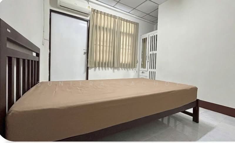 ทาวเฮ้าส์ 2 ชั้น หลังมุม ซอยอ่อนนุช 48, Bangkok, Suan Luang, Suan Luang, Bangkok, 2 Bedrooms, 128 sqm, Townhouse For Rent, by Sunitra Sachdev, 500243276 - DDproperty.com