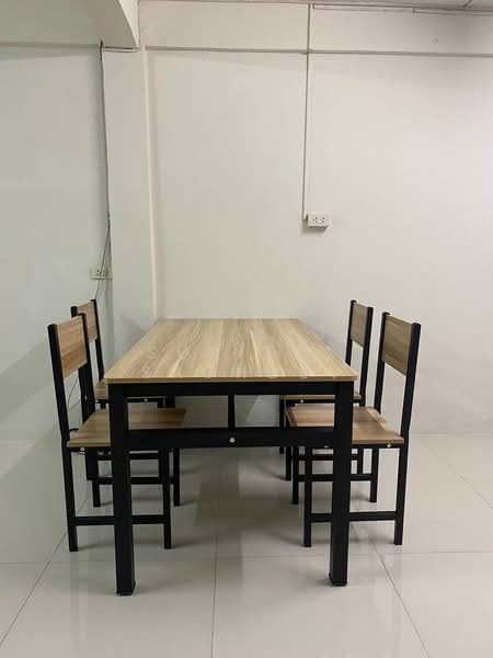 ทาวเฮ้าส์ 2 ชั้น หลังมุม ซอยอ่อนนุช 48, Bangkok, Suan Luang, Suan Luang, Bangkok, 2 Bedrooms, 128 sqm, Townhouse For Rent, by Sunitra Sachdev, 500243276 - DDproperty.com