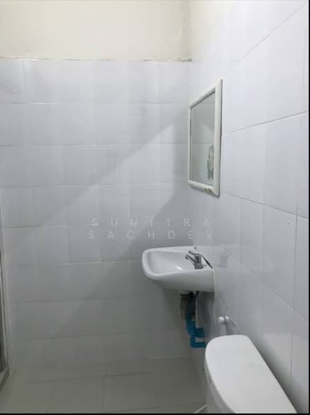 ทาวเฮ้าส์ 2 ชั้น หลังมุม ซอยอ่อนนุช 48, Bangkok, Suan Luang, Suan Luang, Bangkok, 2 Bedrooms, 128 sqm, Townhouse For Rent, by Sunitra Sachdev, 500243276 - DDproperty.com