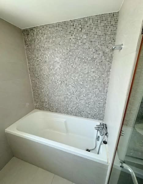 Tai Ping Towers, Bangkok, 582 Soi Sukhumvit 63, Khlong Tan Nua, Watthana, Bangkok, 3 Bedrooms, 231 sqm, Condo For Sale, by Somrad Phoopruksachart, 500243282 - DDproperty.com