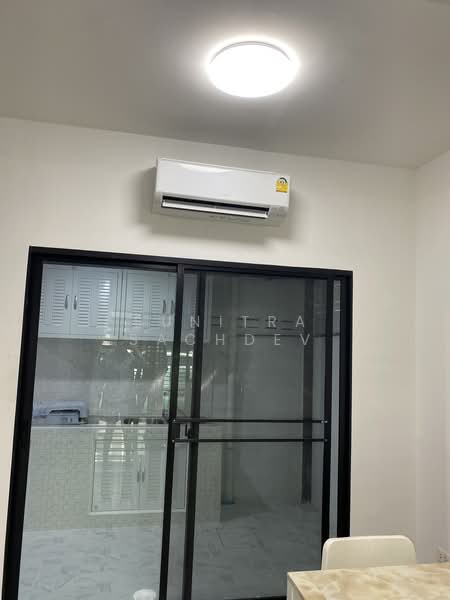 The Connect Pattanakarn 38, Bangkok, Soi Phatthanakan 38, Phatthanakan Road, Suan Luang, Suan Luang, Bangkok, 2 Bedrooms, 120 sqm, Townhouse For Rent, by Sunitra Sachdev, 500243368 - DDproperty.com