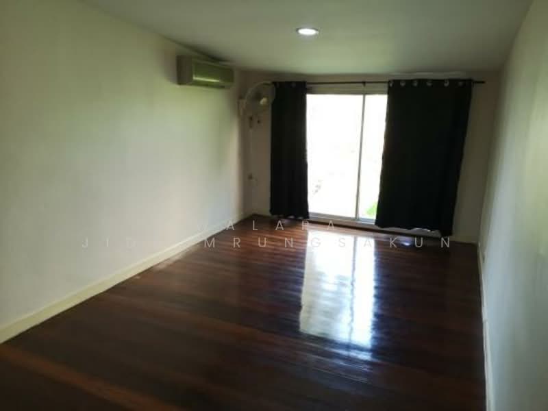 3-BR Townhouse, Bangkok, Khong Tan, Khlong Toei, Bangkok, 3 Bedrooms, 248 sqm, Townhouse For Sale, by Walapa Jidbumrungsakun, 500243376 - DDproperty.com