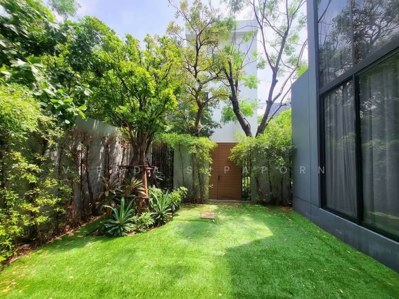 BuGaan Krungthep Kreetha, Bangkok, 109 15 Soi Krungthep Kreetha, Hua Mak, Bang Kapi, Bangkok, 4 Bedrooms, 430 sqm, Single Detached House For Rent, by Vipada Supaporn, 500243379 - DDproperty.com