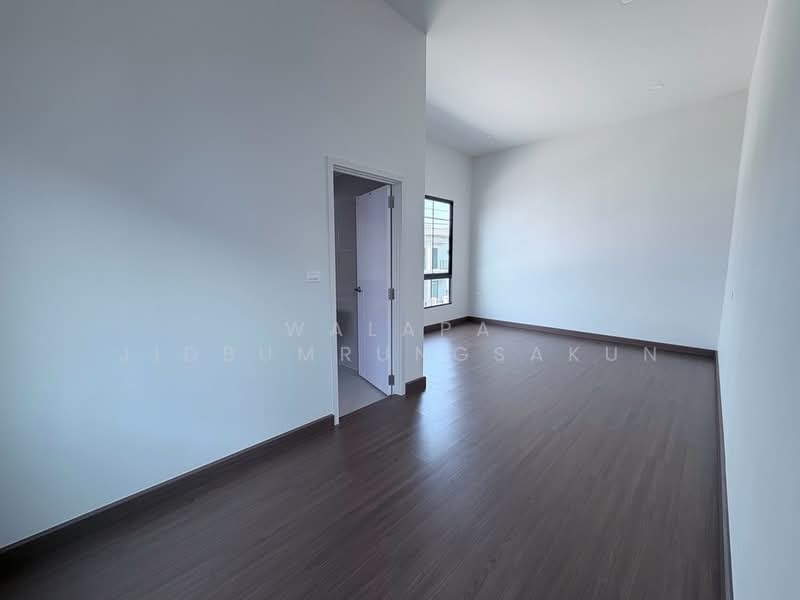 undefined, Bangkok, Khlong Sam Prawet, Lat Krabang, Bangkok, 4 Bedrooms, 280 sqm, Single Detached House For Sale, by Walapa Jidbumrungsakun, 500243388 - DDproperty.com