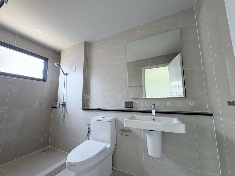 undefined, Bangkok, Khlong Sam Prawet, Lat Krabang, Bangkok, 4 Bedrooms, 280 sqm, Single Detached House For Sale, by Walapa Jidbumrungsakun, 500243388 - DDproperty.com