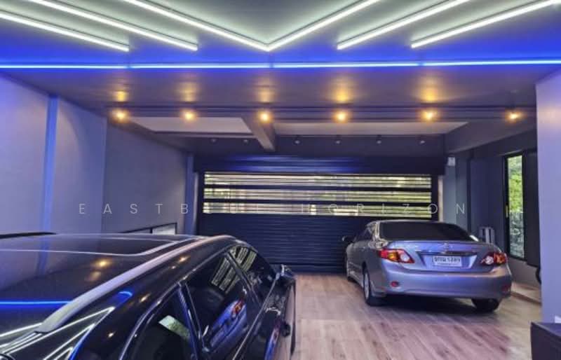 The Grand Pinklao, Bangkok, 594 Borommaratchachonnani Road, Sala Thammasop, Thawi Watthana, Bangkok, 4 Bedrooms, 400 sqm, Single Detached House For Sale, by Eastblue Horizon, 500243406 - DDproperty.com