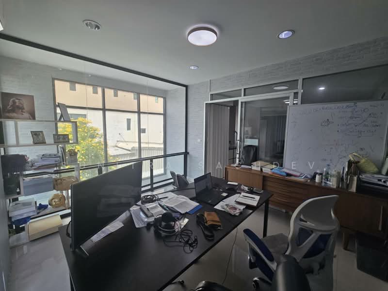 โฮมออฟฟิศ ซอยพัฒนาการ 38, Bangkok, Suan Luang, Suan Luang, Bangkok, 2 Bedrooms, 160 sqm, Townhouse For Rent, by Sunitra Sachdev, 500243433 - DDproperty.com