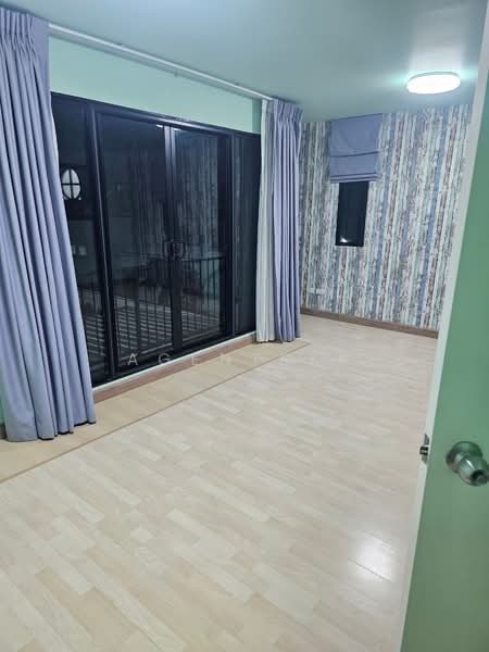 The Connect UP 3 ChalermPhraKeit 67, Bangkok, Soi Chaloem Phrakiat 67, Prawet, Prawet, Bangkok, 3 Bedrooms, 200 sqm, Townhouse For Rent, by Agentbkk, 500243450 - DDproperty.com