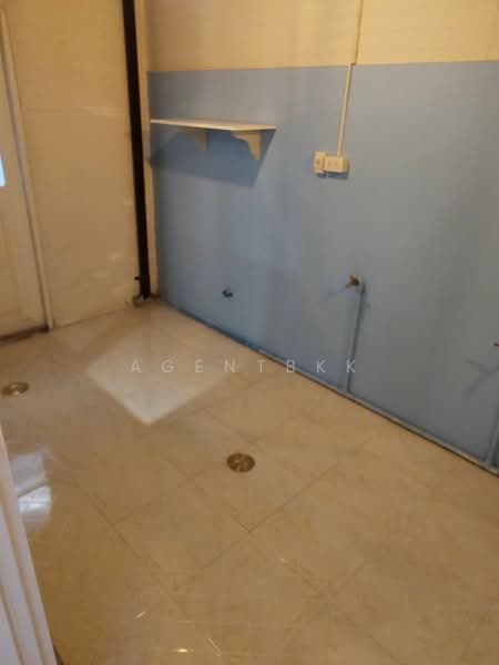 The Connect UP 3 ChalermPhraKeit 67, Bangkok, Soi Chaloem Phrakiat 67, Prawet, Prawet, Bangkok, 3 Bedrooms, 200 sqm, Townhouse For Rent, by Agentbkk, 500243450 - DDproperty.com