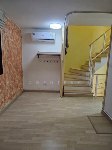 The Connect UP 3 ChalermPhraKeit 67, Bangkok, Soi Chaloem Phrakiat 67, Prawet, Prawet, Bangkok, 3 Bedrooms, 200 sqm, Townhouse For Rent, by Agentbkk, 500243450 - DDproperty.com