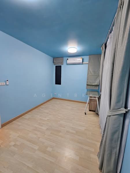 The Connect UP 3 ChalermPhraKeit 67, Bangkok, Soi Chaloem Phrakiat 67, Prawet, Prawet, Bangkok, 3 Bedrooms, 200 sqm, Townhouse For Rent, by Agentbkk, 500243450 - DDproperty.com