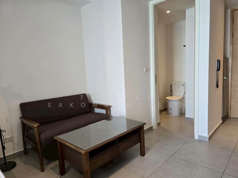 The Lofts Ekkamai, Bangkok, 1415 Sukhumvit Road, Phra Kanong Nua, Watthana, Bangkok, 1 Bedroom, 28 sqm, Condo For Rent, by Tanapat Sakonsontised, 500243455 - DDproperty.com